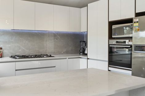 Photo of property in 75 Kamara Road, Glen Eden, Auckland, 0602