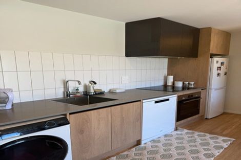 Photo of property in 2 Shelduck Road, Jacks Point, 9371