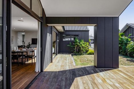 Photo of property in 27 Keene Drive, Bell Block, New Plymouth, 4312