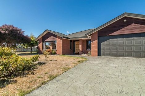 Photo of property in 139 Guildford Drive, Paraparaumu Beach, Paraparaumu, 5032