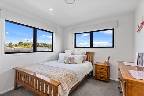 Photo of property in 37 Tangaroa Place, Poike, Tauranga, 3112