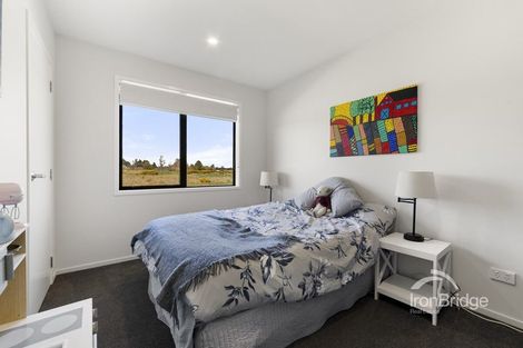 Photo of property in 15 Woodford Avenue, Woodend, 7610