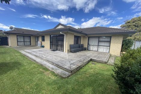 Photo of property in 16 Fremantle Place, Pakuranga Heights, Auckland, 2010