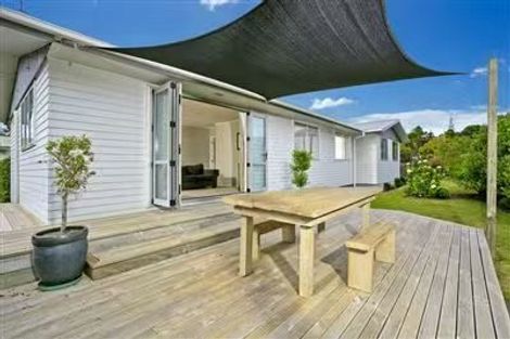 Photo of property in 2 Wykeham Place, Glenfield, Auckland, 0629