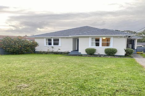 Photo of property in 65 Farquhar Road, Glendene, Auckland, 0602