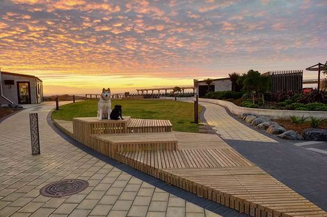 Photo of property in 17 Howe Street, New Brighton, Christchurch, 8083