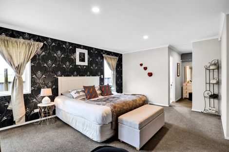 Photo of property in 16 Ryder Drive, Waiwhakaiho, New Plymouth, 4312