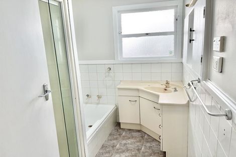 Photo of property in 1 Mack Place, Red Hill, Papakura, 2110