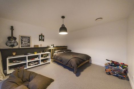 Photo of property in 17a Phoenix Avenue, Hokowhitu, Palmerston North, 4410