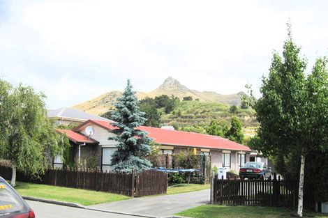 Photo of property in 53 Laing Crescent, Heathcote Valley, Christchurch, 8022