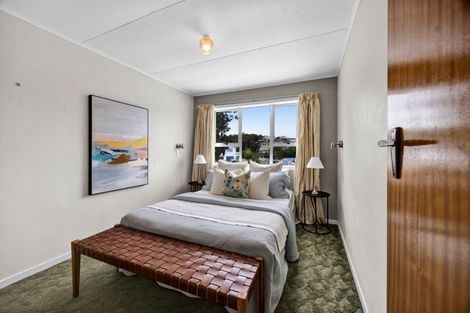 Photo of property in 117 Awanui Street, Merrilands, New Plymouth, 4312