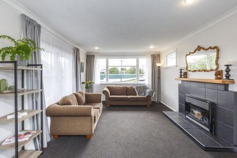 Photo of property in 8 Leigh Place, Awapuni, Palmerston North, 4412
