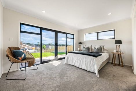 Photo of property in 18 Okohaka Avenue, Glenbrook, 2681