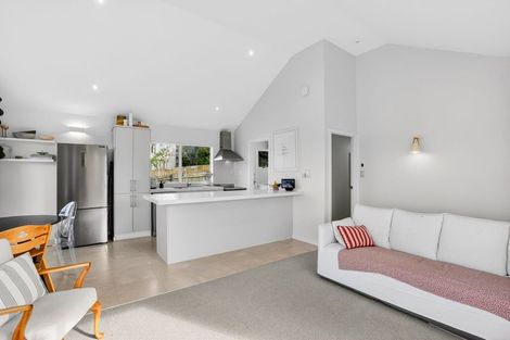 Photo of property in 2/47 Birkdale Road, Birkdale, Auckland, 0626