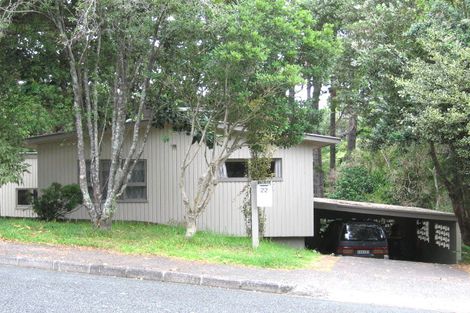 Photo of property in 22 Rosecamp Road, Beach Haven, Auckland, 0626