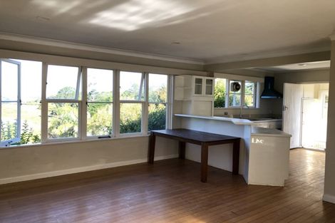 Photo of property in 25 Lake Road, Northcote, Auckland, 0627