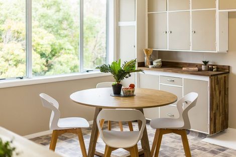 Photo of property in 15 Kapiti Crescent, Titahi Bay, Porirua, 5022