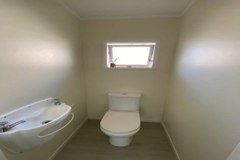 Photo of property in 28 Merriefield Avenue, Forrest Hill, Auckland, 0620