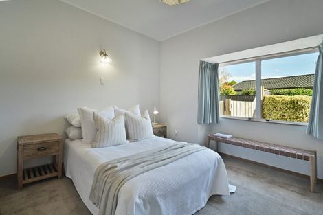 Photo of property in 14 Hunters Hill, Havelock North, 4130