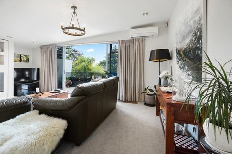 Photo of property in 6/21 Ruakiwi Road, Hamilton Lake, Hamilton, 3204