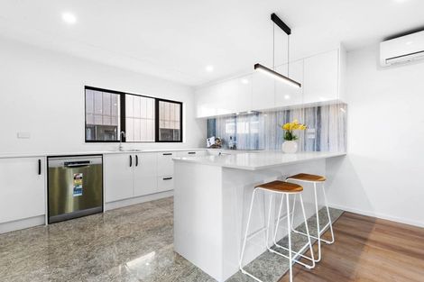 Photo of property in 9 Dotterel Place, Westgate, Auckland, 0614