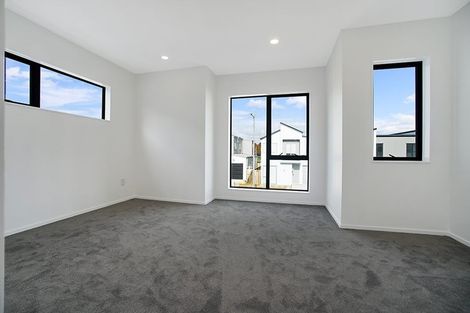 Photo of property in 74 Bellbird Street, Papakura, 2110