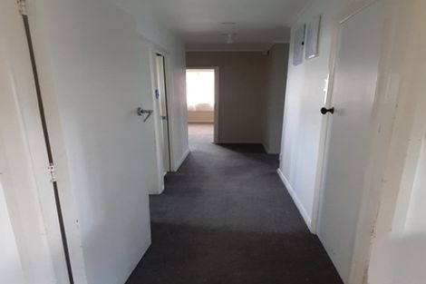 Photo of property in 39 Kenney Crescent, Fairfield, Hamilton, 3214