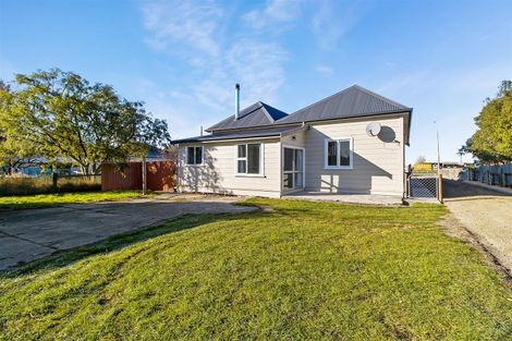 Photo of property in 48 Timaru Road, Waimate, 7924