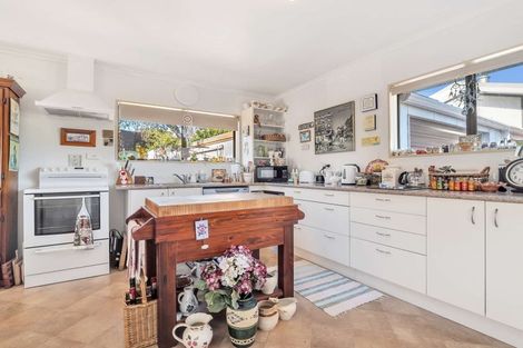 Photo of property in 3/7 Gerald Stokes Avenue, Helensville, 0800