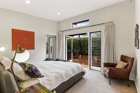 Photo of property in 2/7 Sentinel Road, Herne Bay, Auckland, 1011