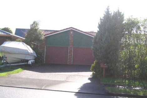 Photo of property in 19 Woodview Rise, Botany Downs, Auckland, 2010