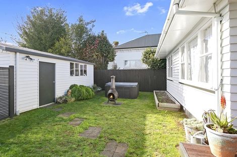 Photo of property in 129 Williams Street, Cambridge, 3434