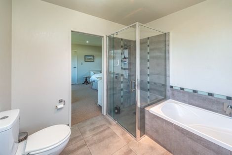 Photo of property in 27 Kent Road, Saint Johns Hill, Whanganui, 4501