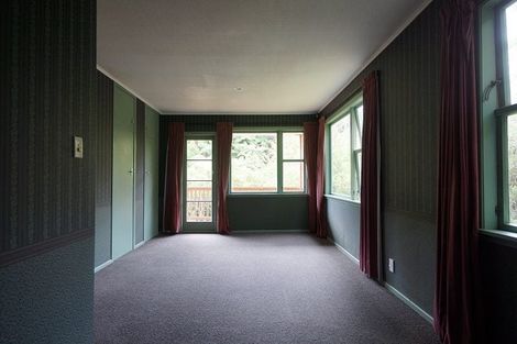 Photo of property in 110 Normandale Road, Normandale, Lower Hutt, 5010