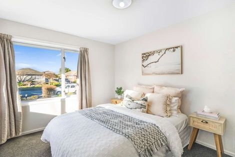 Photo of property in 19 Glenora Place, Hornby, Christchurch, 8042