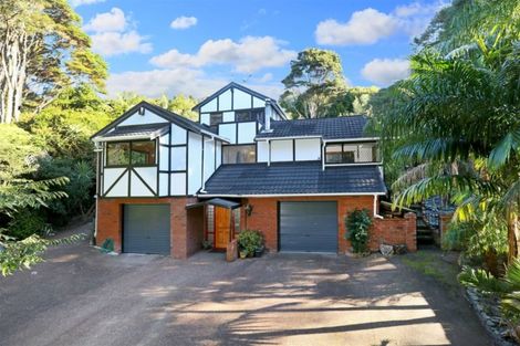 Photo of property in 99 Grassmere Road, Henderson Valley, Auckland, 0612