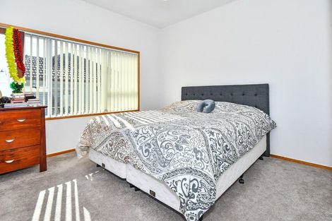 Photo of property in 16 Ranfurly Road, Papatoetoe, Auckland, 2104