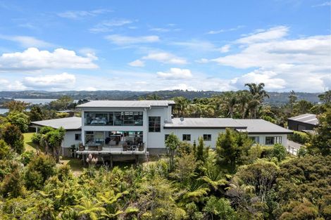 Photo of property in 1 Te Kawau Pass, Greenhithe, Auckland, 0632