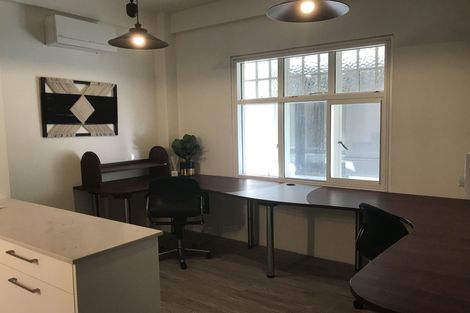 Photo of property in 1/154 Oriental Parade, Oriental Bay, Wellington, 6011