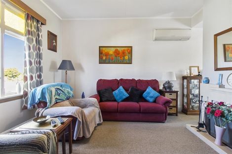 Photo of property in 28 Harris Street, Waimate, 7924