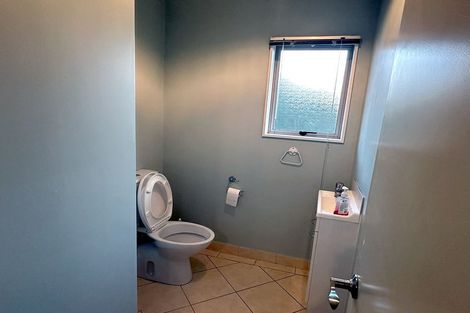 Photo of property in 5 Swain Grove, Riverstone Terraces, Upper Hutt, 5018