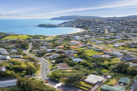 Photo of property in 31 View Road, Titahi Bay, Porirua, 5022