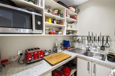 Photo of property in 6 Federer Lane, Bishopdale, Christchurch, 8053