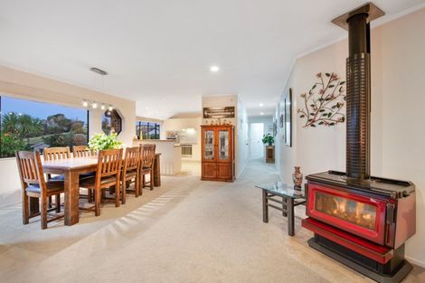 Photo of property in 99 Waldorf Crescent, Orewa, 0931