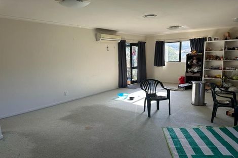 Photo of property in 14a Mexted Terrace, Tawa, Wellington, 5028