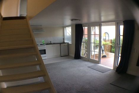 Photo of property in Rosemere Backpackers, 6 Macdonald Crescent, Te Aro, Wellington, 6011