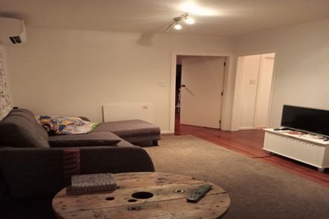 Photo of property in 1/10 Mckelvey Place, Tawa, Wellington, 5028