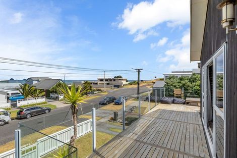 Photo of property in 9 Sackville Street, Fitzroy, New Plymouth, 4312