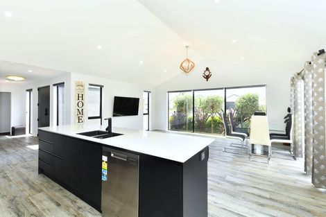 Photo of property in 14 Muirhill Street, Halswell, Christchurch, 8025