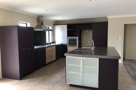 Photo of property in 20 Fergy Crescent, Wattle Downs, Auckland, 2103